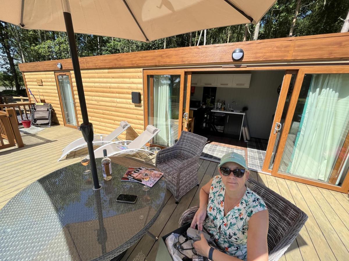 Oak Boutique Lodge Includes Hot Tub Air Con & Dog York Exteriör bild